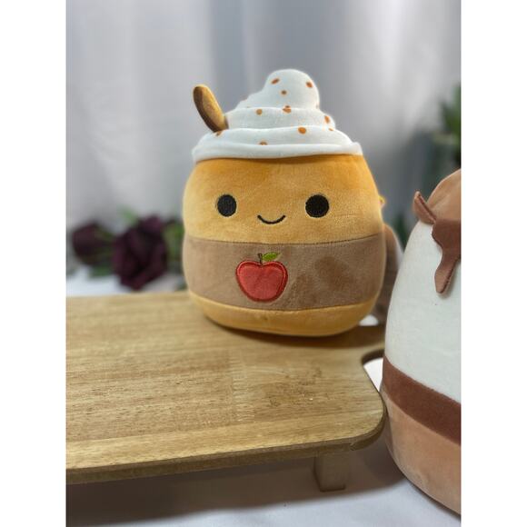 Lot of 5 Squishmallows (4-full sized, 1-mini) - Picture 7 of 9